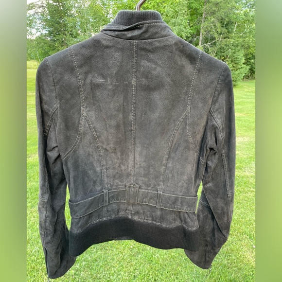 Gorgeous dark chocolate brown Danier genuine leather jacket with belt detail. - Picture 2 of 3